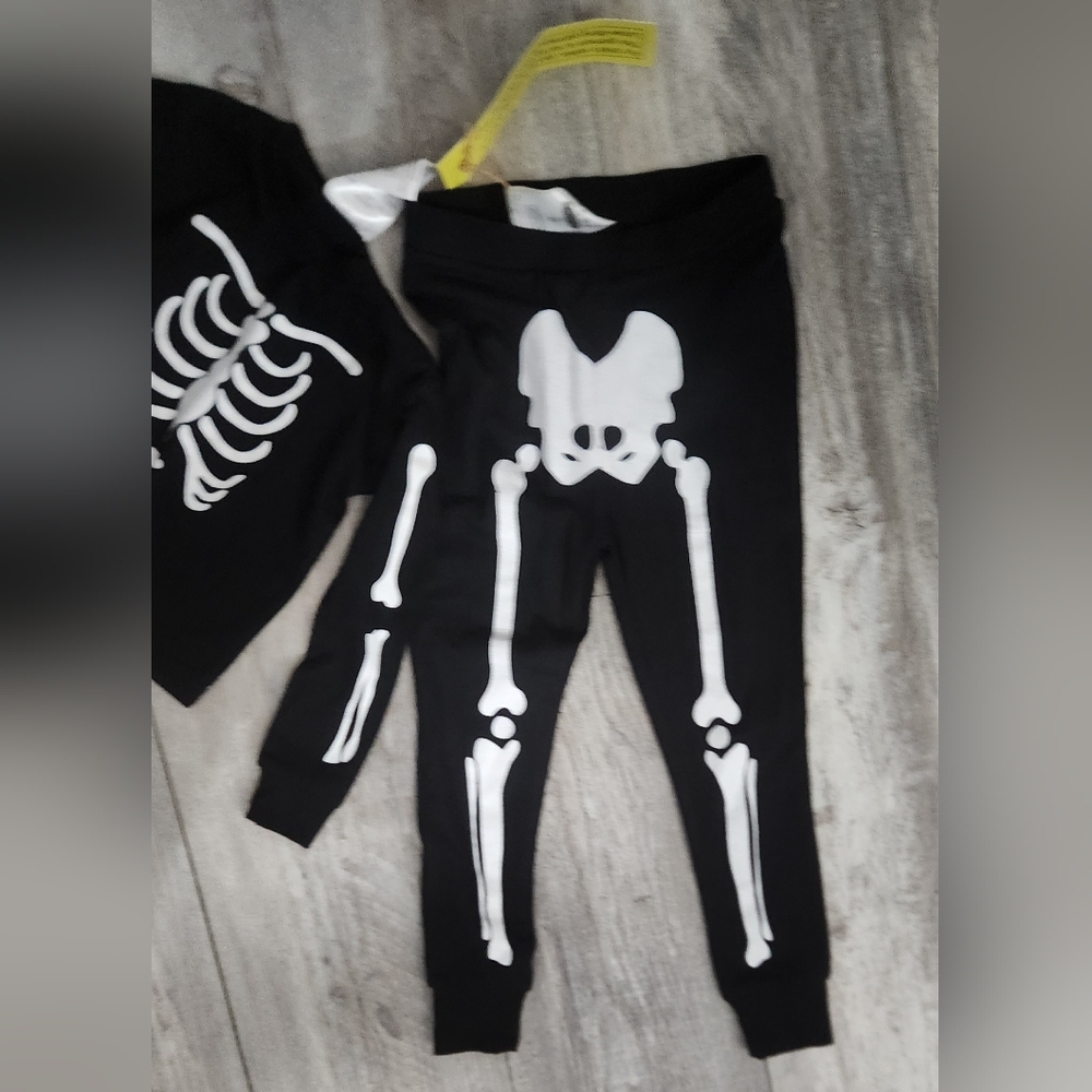 Lily and Dan Kids Skeleton Pajama Set - Black and White - Picture 2 of 5